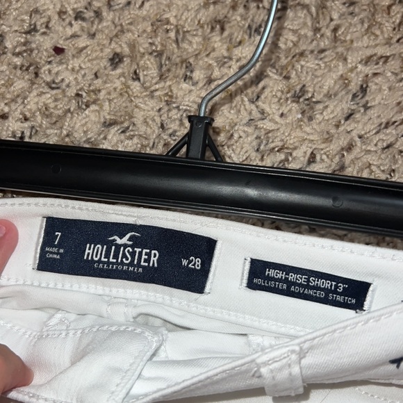 Hollister White High Rise Shorts - Picture 3 of 3